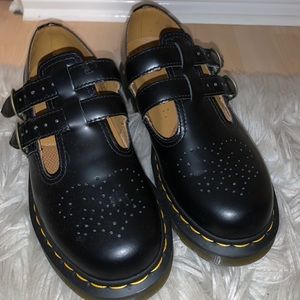 8065 Mary Jane Doc Marten’s